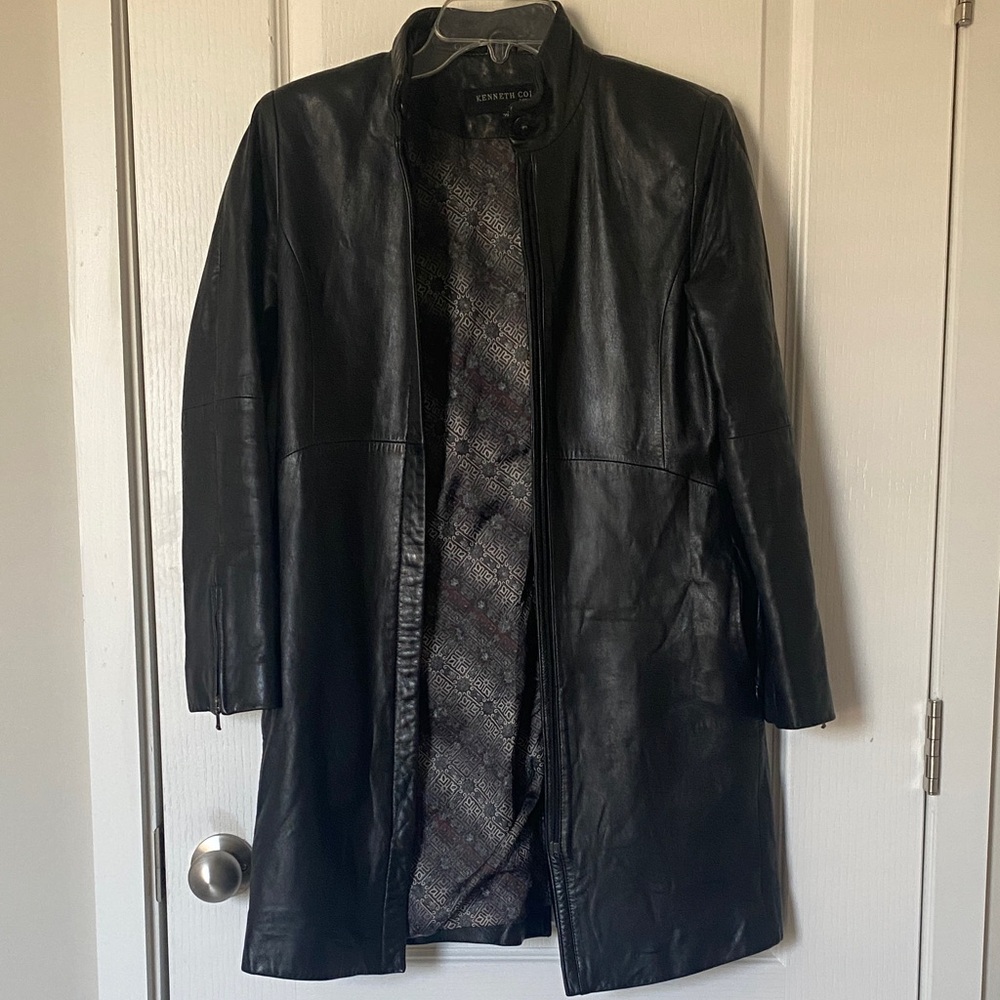 Vintage Women’s Kenneth Cole New York Black Leather Jacket (XS)